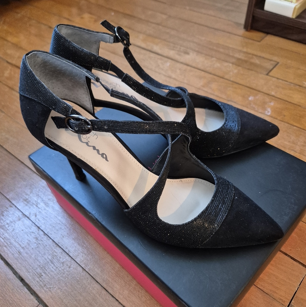 A Touch Of Nina Black Sparkly Heels Size 8